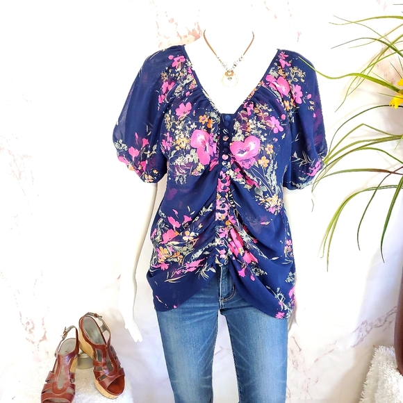 Lucca Couture gorgeous gathered bust blouse - Picture 4 of 7